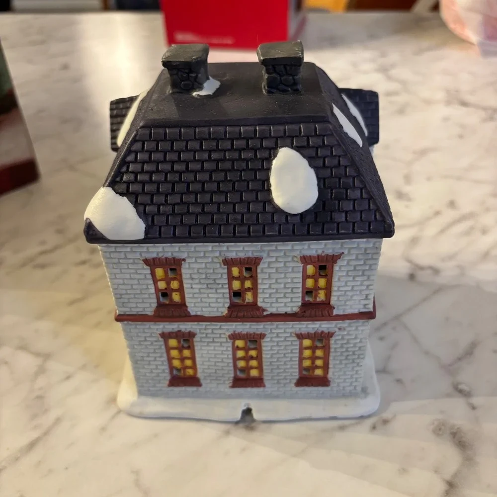 Trim A‎ Home Holiday Memories NO Light Ceramic Christmas Village House 1995